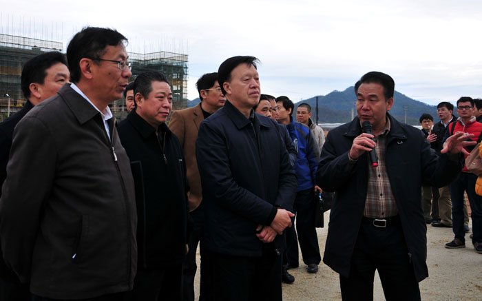 省人大常委會(huì)副主任蒞臨中德金屬生態(tài)城調(diào)研指導(dǎo)